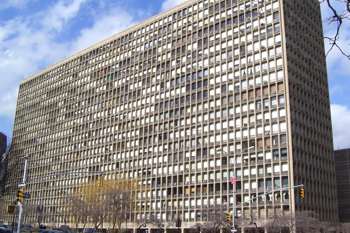 The long concrete facade of the south tower of Kips Bay Towers